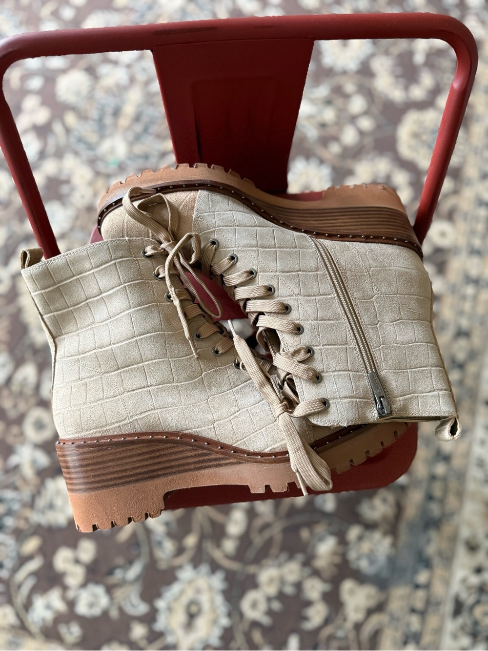 🍁NEVER WORN :Vince Camuto Taupe Croc-Embossed Lace-Up Platform Ankle Boots - Picture 2 of 6